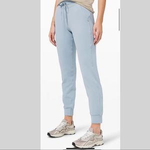 Lululemon Ready to Rulu High-Rise Jogger in color Chambray size 2